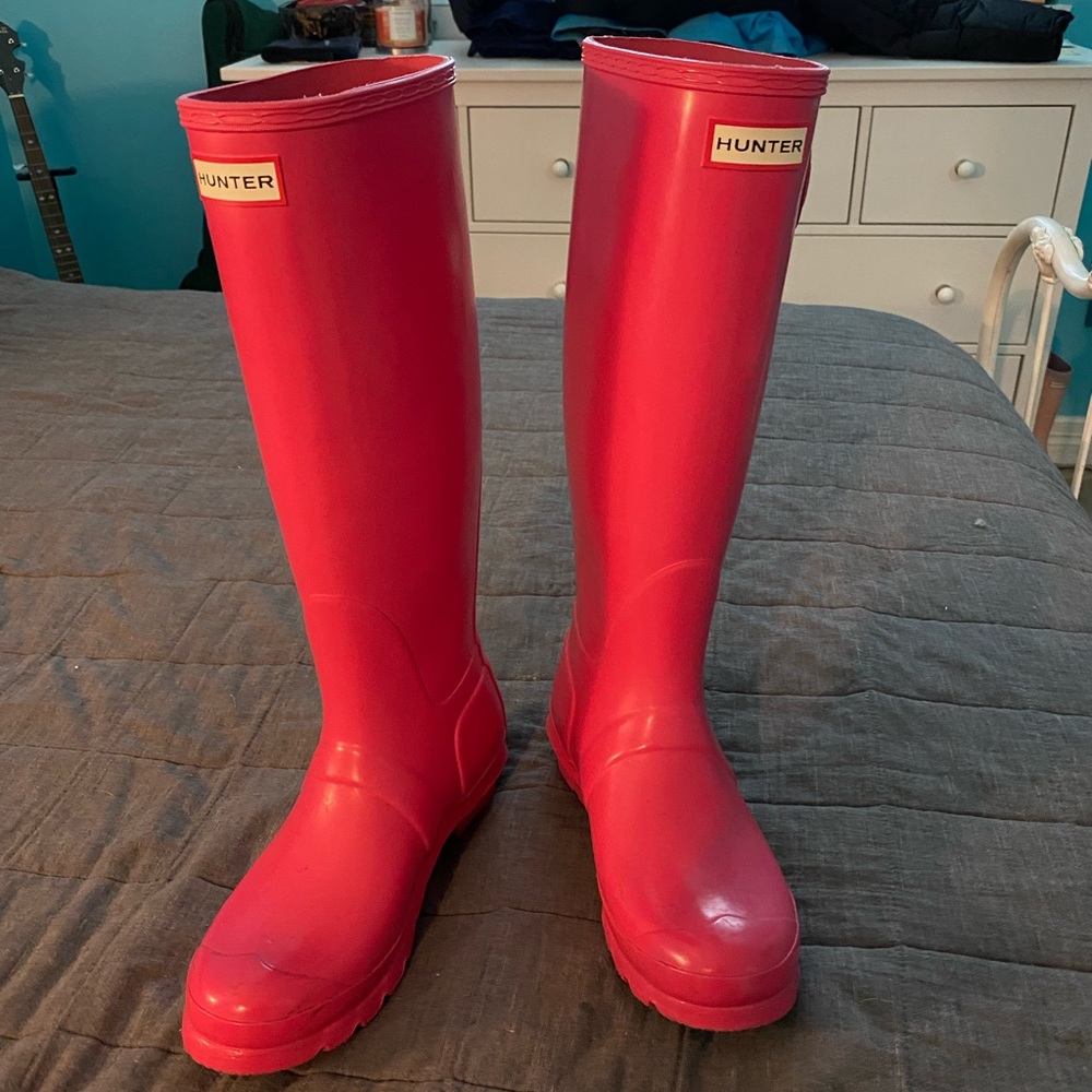 Hot pink Hunter rain boots tall size 7